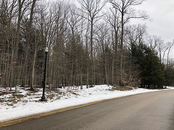 4th image of 6138 Scenic Woods Cir S