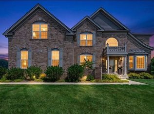 1451 Bethpage Cir, Elgin, IL 60124