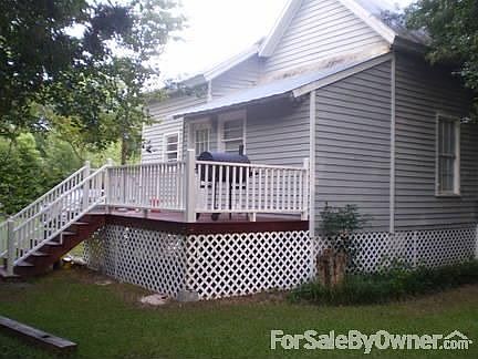 Rear Deck : 8'x14'