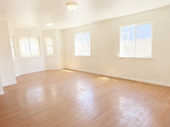 653 S 29th St, Richmond, CA 94804
