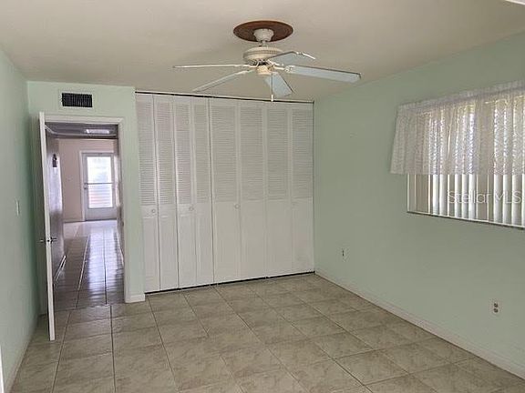 5th image of 205 Andover Pl N Unit 104