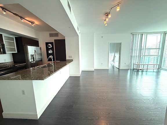 2nd image of 951 Brickell Ave APT 2710