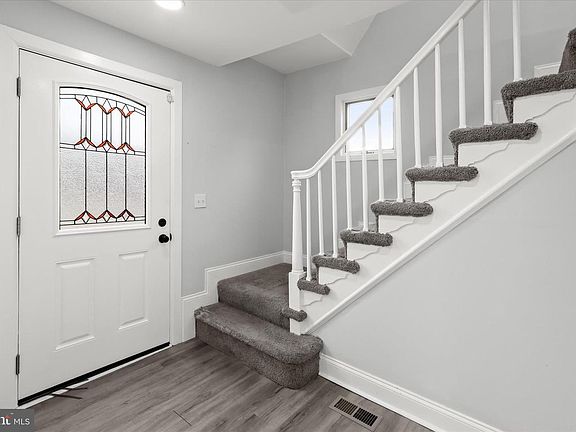 3rd image of 338 Back River Neck Rd