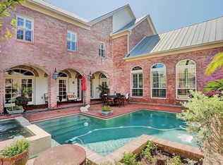 501 Harborside Way, Kemah, TX 77565