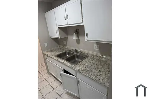 2100 Harrison Ave #3 Photo 1