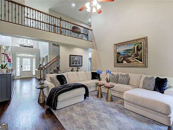 4th image of 213 Montana Way