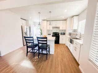 2732 E Manoa Rd, Honolulu, HI 96822