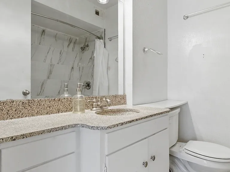 4112 Bowser Ave #205 — Photo 18