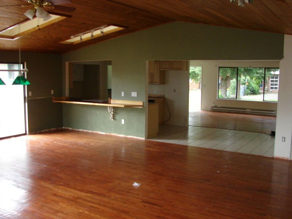 1st image of 315 Seattle Blvd S
