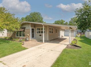 1335 Plum St, Aurora, IL 60506