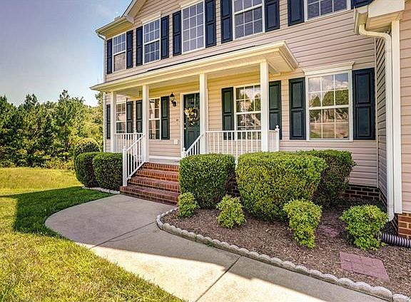 3rd image of 2901 Littlebury Dr