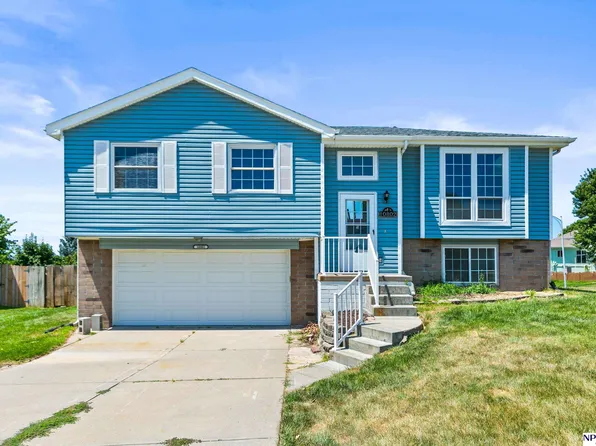 10802 S 17th St, Bellevue, NE 68123