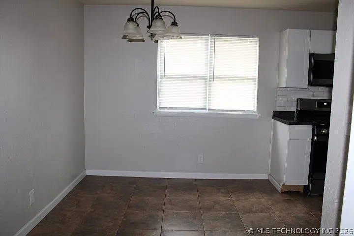 3 bed, 1.0 bath, 962 sqft, $1,195 — Photo 3