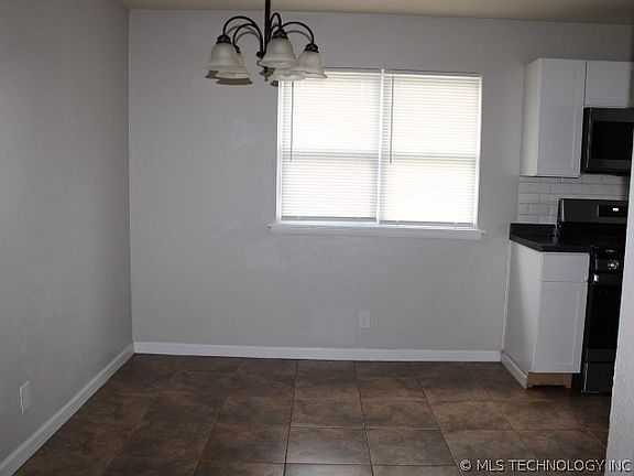 3rd image of 4010 W 44th St