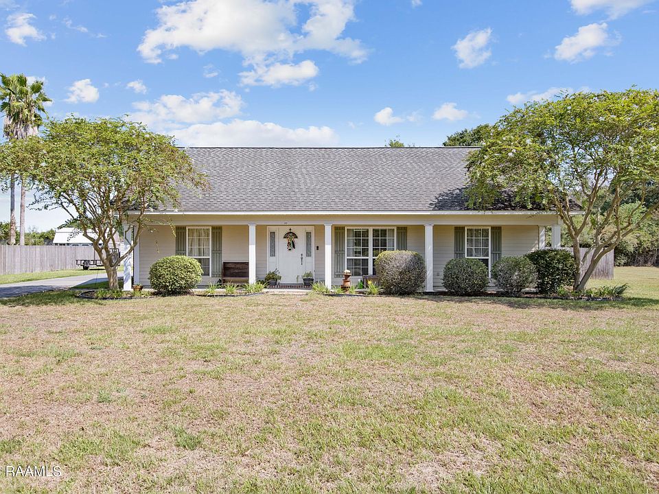 1st image of 313 Suzanne Dejean Dr