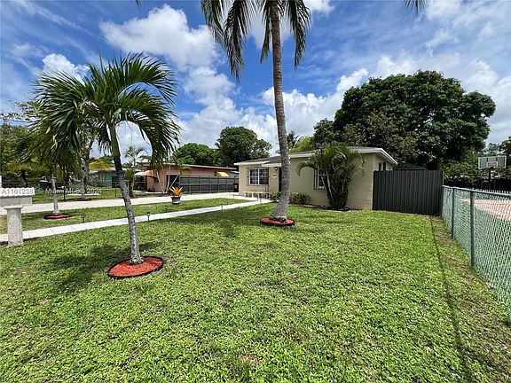 4th image of 1035 NW 123rd St