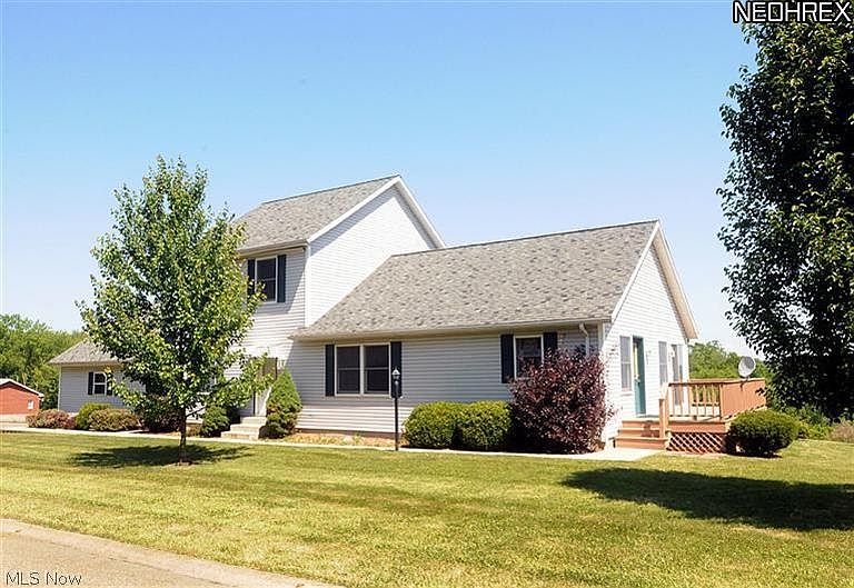 1st image of 139-141 Meadowpark Dr