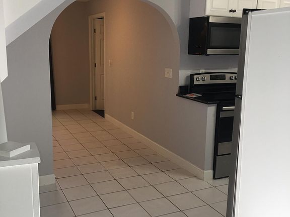 4th image of 513 E Amelia St #A
