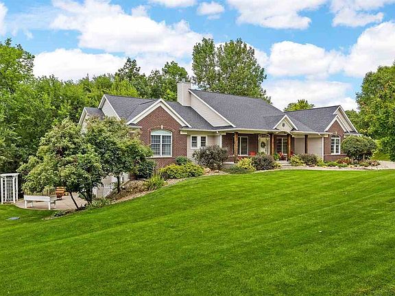 3rd image of 2803 Deer Valley Dr NW