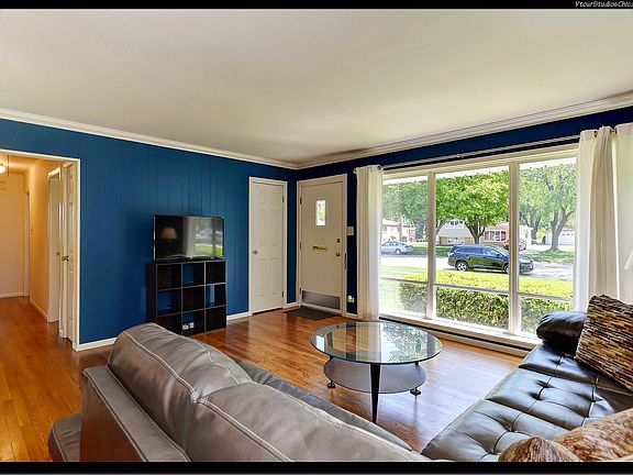 4th image of 8420 S Laramie Ave