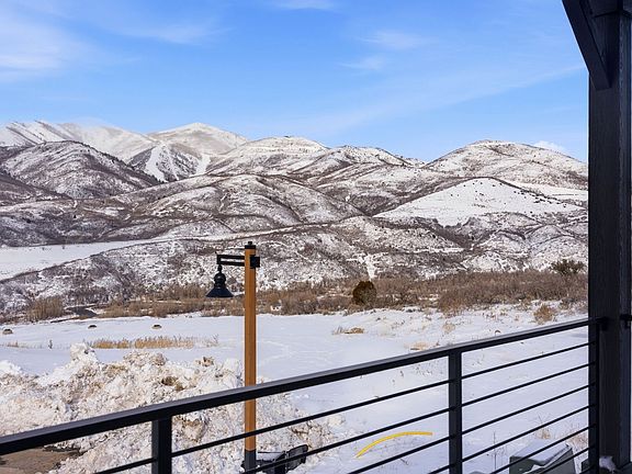 3rd image of 6097 Brookline Rd