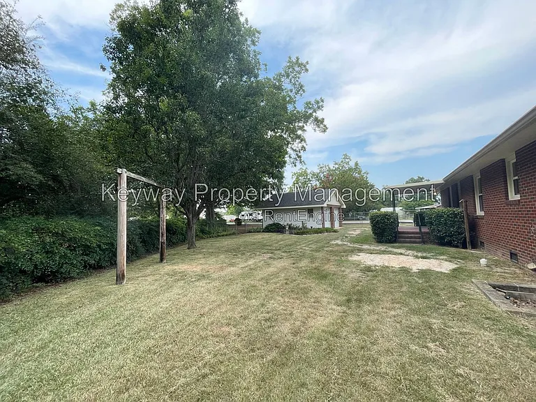 3401 Old Louisville Rd — Photo 14