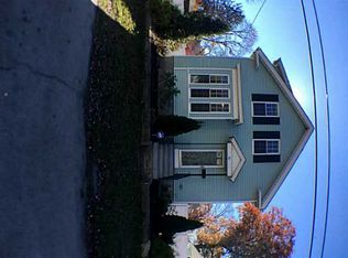 38 Arthur St, Warwick, RI 02888