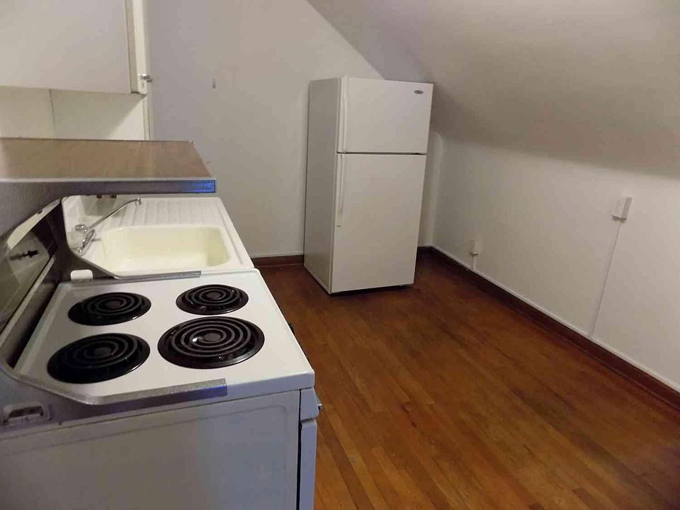 2nd image of 218 Fairmont Dr APT 7