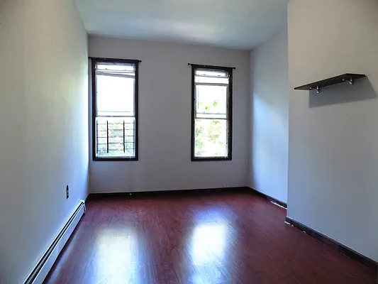 Rented by Blue Egg Realty Corp | media 8