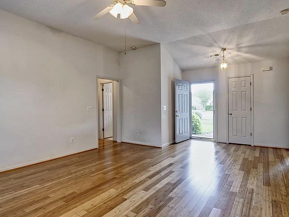 4th image of 3708 Carabas Ct