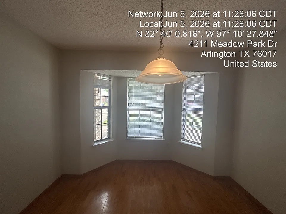 4211 Meadow Park Dr