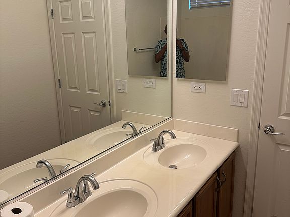 5th image of 23548 W Hopi St