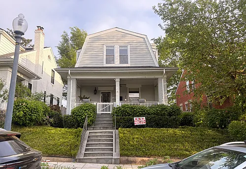 814 Buchanan St NW Photo 1