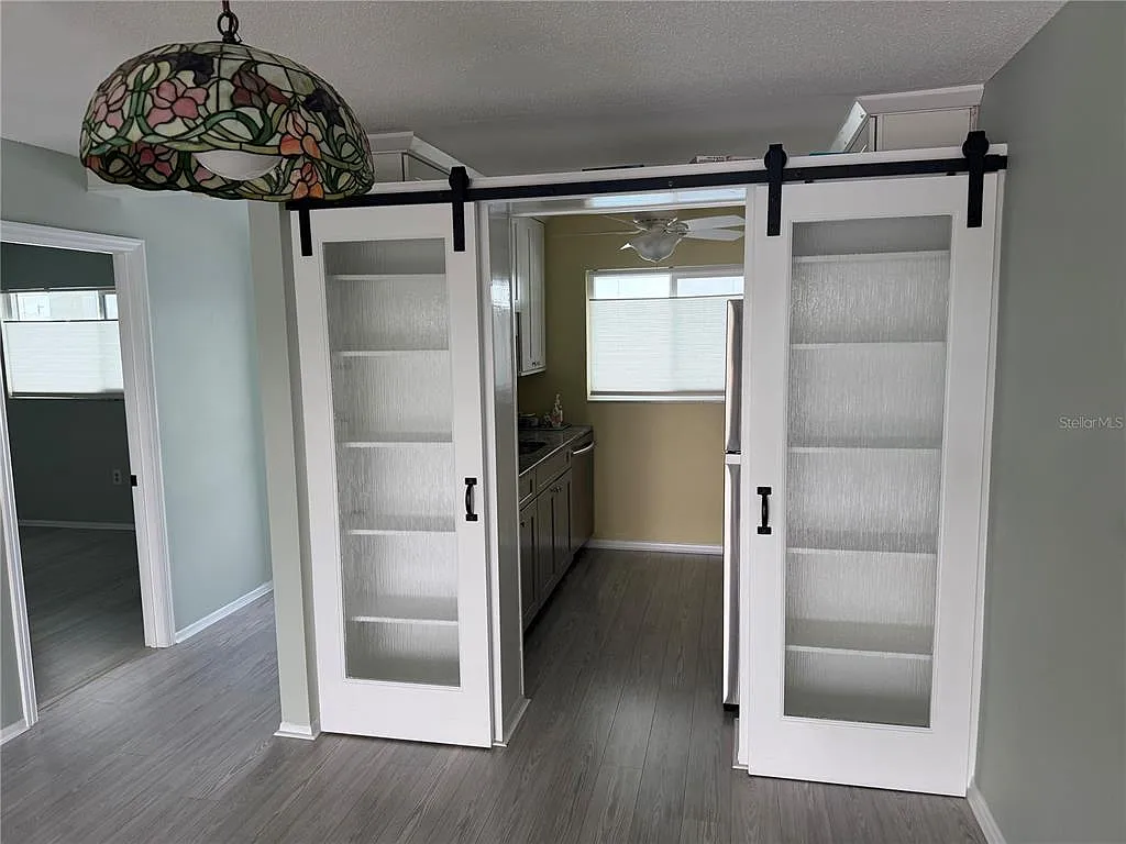2 bed, 2.0 bath, 833 sqft, $1,500 — Photo 3