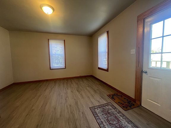 2nd image of 107 Emmett St