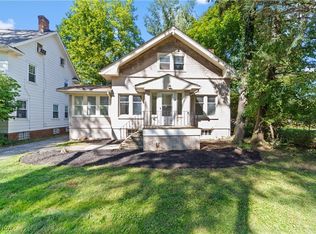 3165 Oak Rd, Cleveland Heights, OH 44118