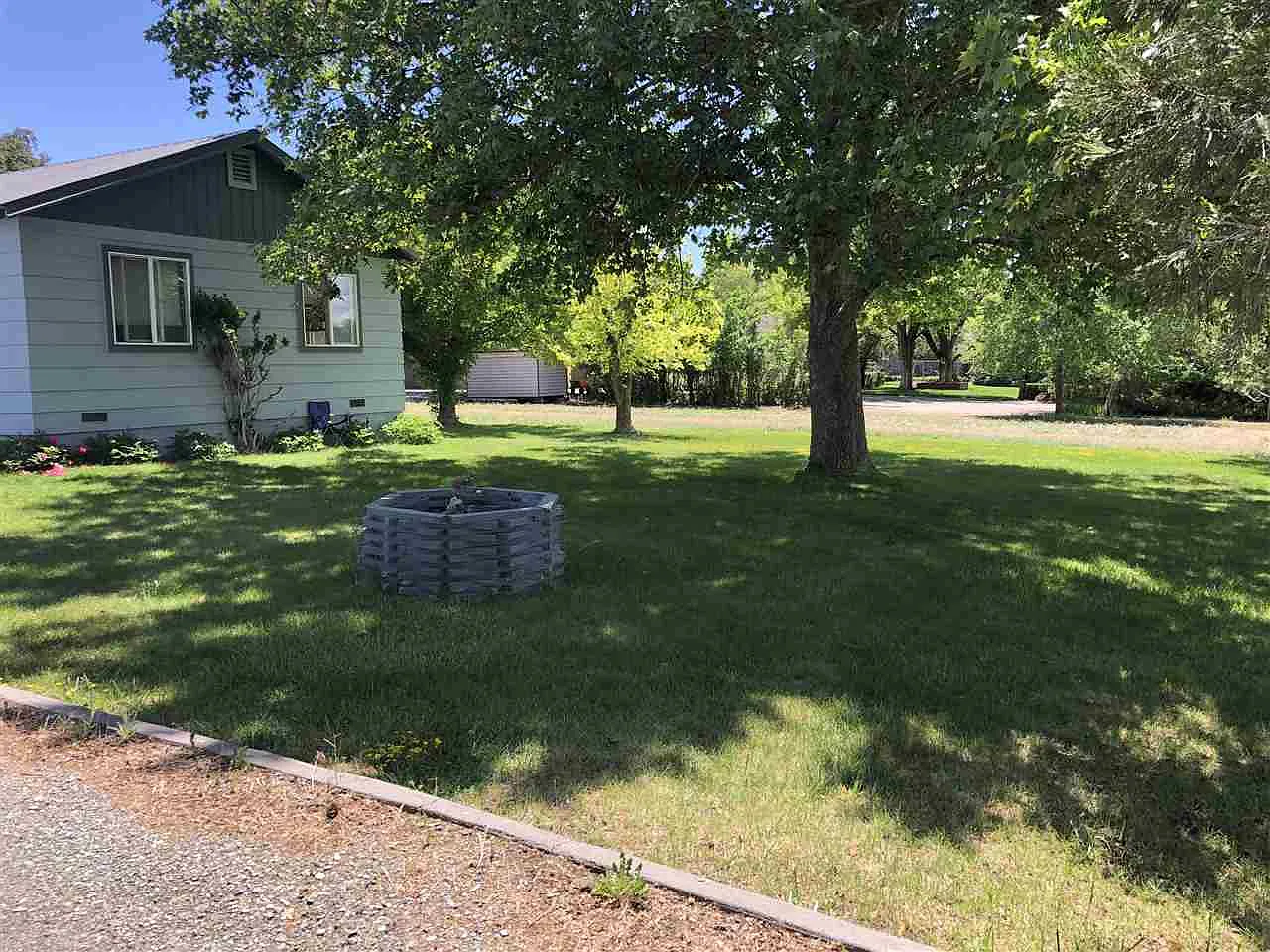 411 N 9th St photo 1