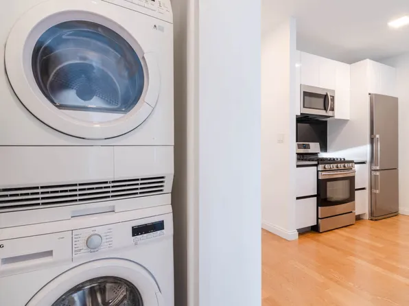 239 North 9th Street image 14 of 57