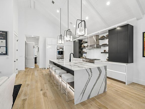 5th image of 119 Cypress Walk