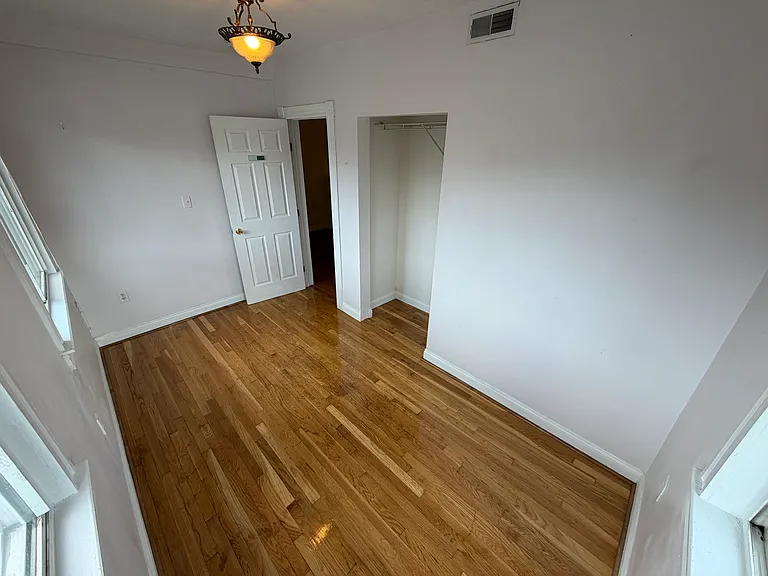 35 Adamson St #2 — Photo 8
