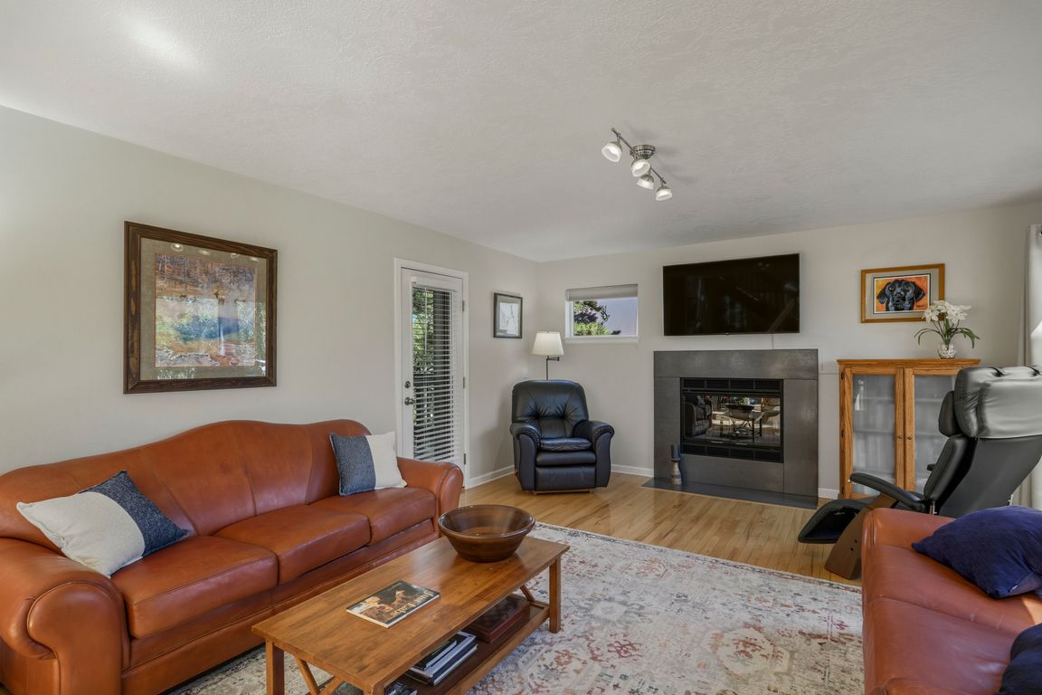 next background image