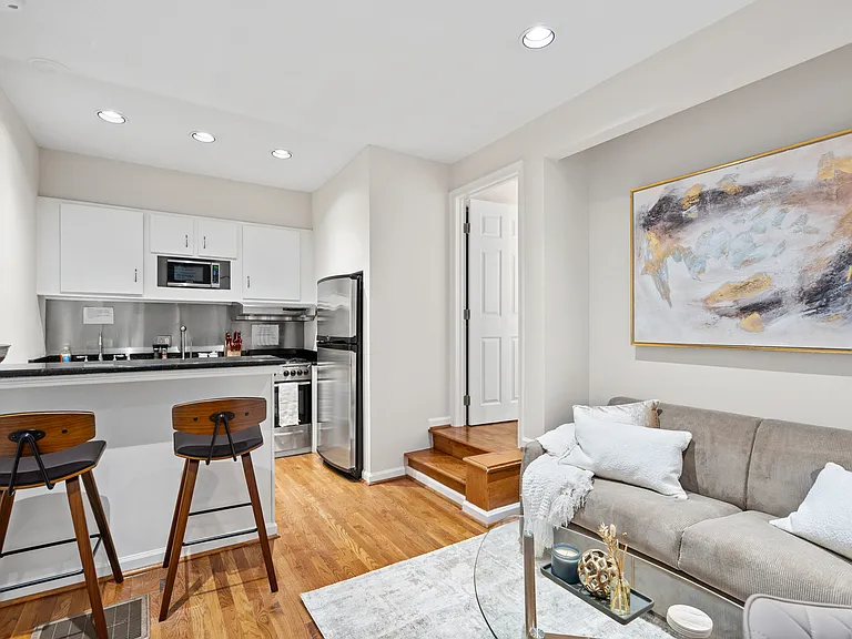 2800 Olive St NW #4 — Photo 2