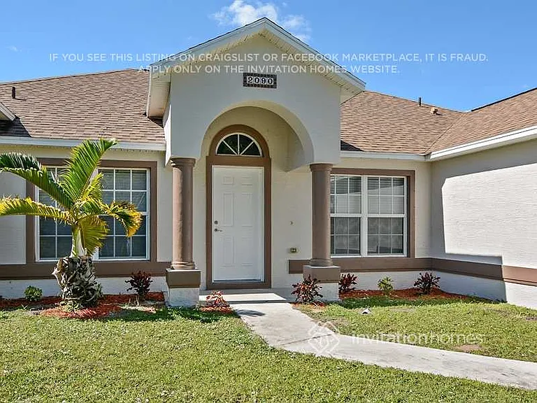 2090 SW Capeador St — Photo 3