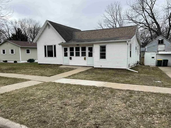 562 South James Street, Richland Center, WI 53581