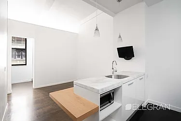 Rented by (Legacy) Elegran