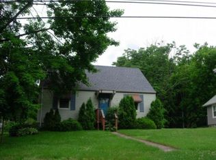 54 McKenzie Ave, Meriden, CT 06451