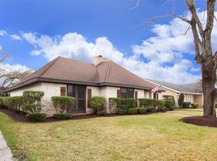 10011 Sageglow Dr, Houston, TX 77089