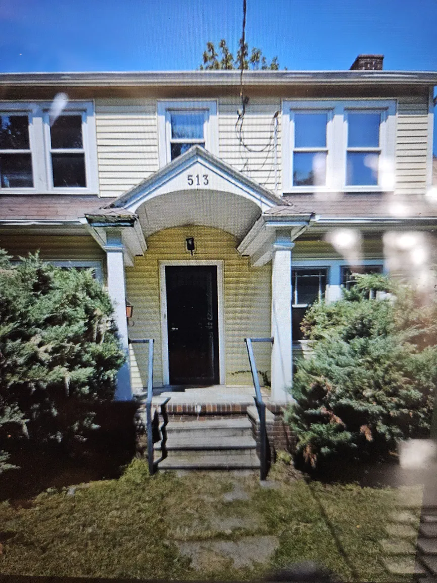 513 E Republic St photo 1