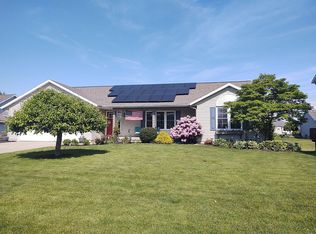 8978 Bosworth Dr, Jenison, MI 49428