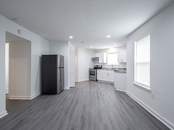 5th image of 21 Towne Park Ct APT 3